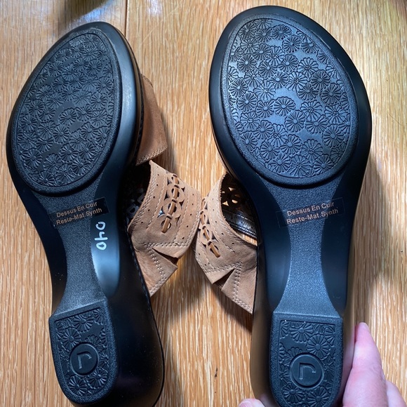 NWOB Rockport suede sandals - Picture 2 of 2